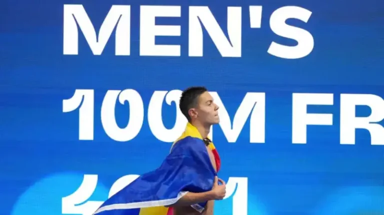 Campionul David Popovici, aur mondial și ținta suveraniștilor