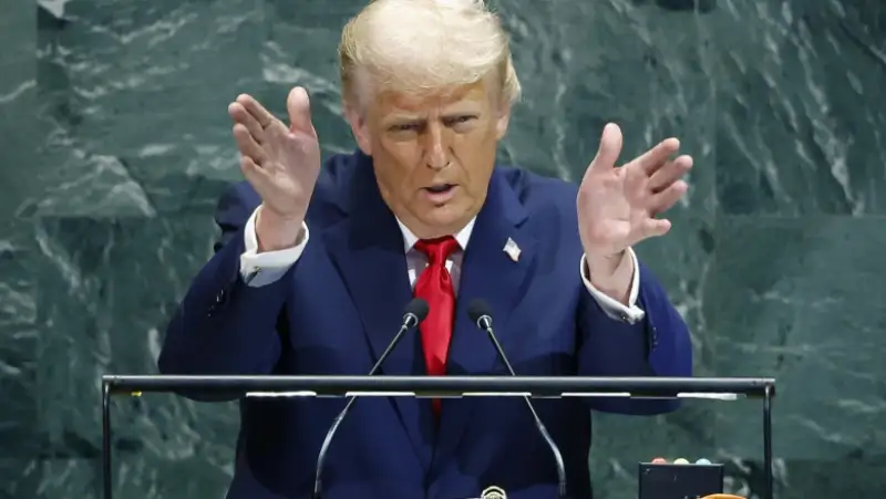 Bufonul Trump la ONU Bufonul Trump la ONU