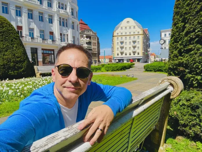 Dan Negru, între teorii ale conspirație și propagandă de canapea Dan Negru, între teorii ale conspirație și propagandă de canapea